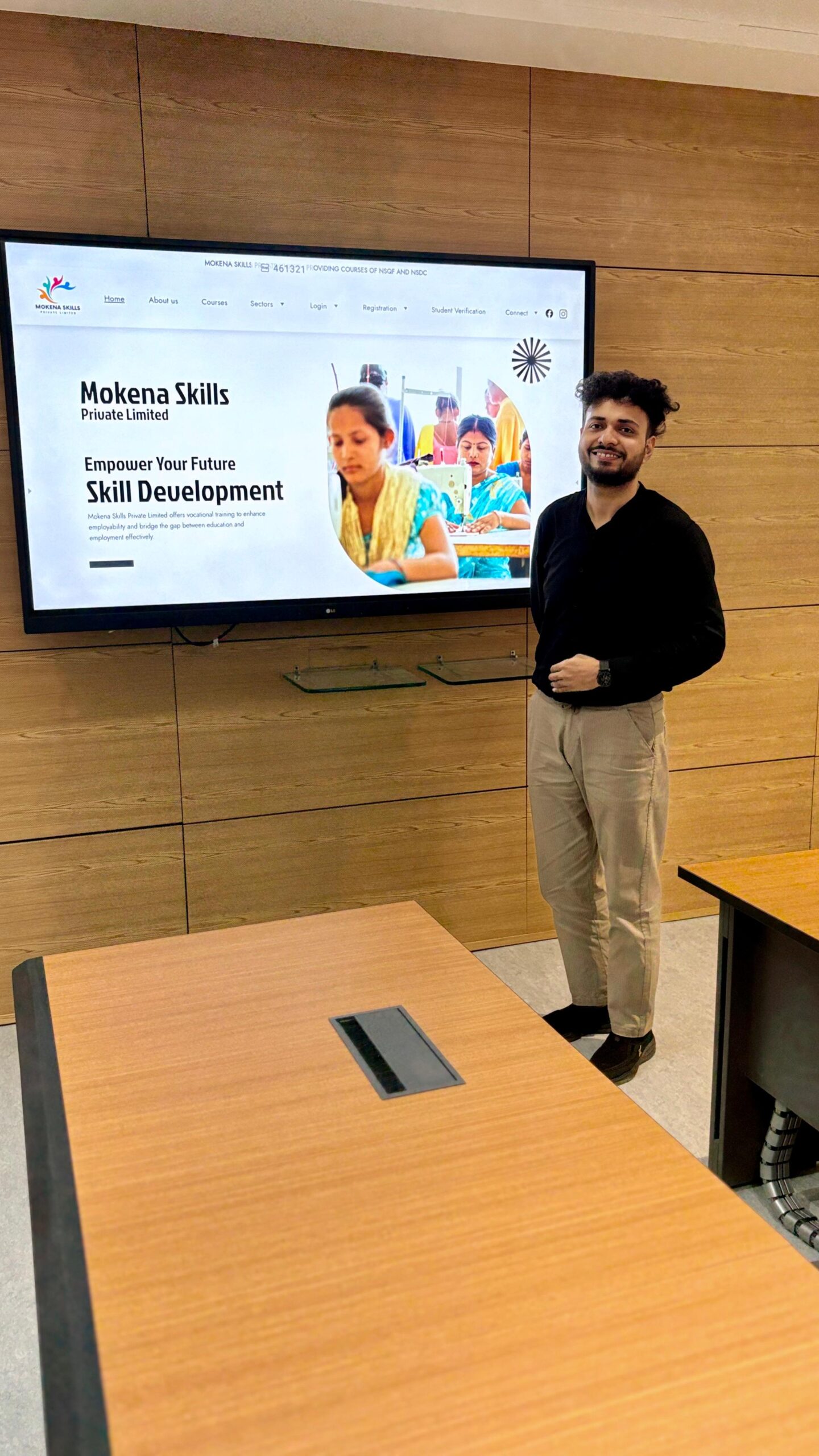 Mr. Yash Soni, COO of Mokena Skills Private Limited, presenting Mokena Skills at DOIT.c Rajasthan